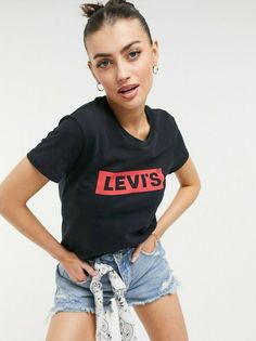 Футболка женская Levis 17369-1506 черная S Levis®