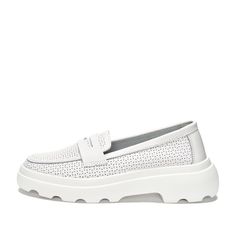 Лоферы женские ZENDEN 12-31WA-723V белые 38 RU