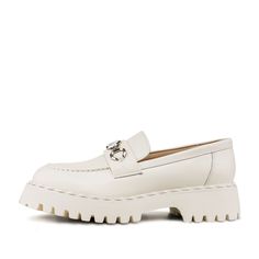 Лоферы женские ZENDEN 58-31WA-791VT бежевые 40 RU