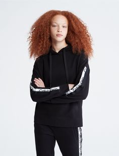 Худи женское Calvin Klein PFCT2316 черное М