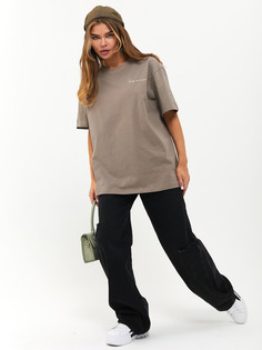 Футболка женская Little Secret uz200422 коричневая One Size