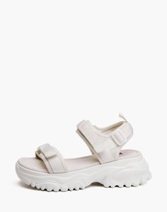 Сандалии женские Mascotte 234-315511 белые 38 RU