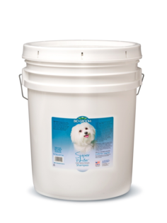Шампунь для собак белого и светлых окрасов Bio-Groom Super White концентрат 1 к 8. 19 л