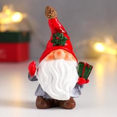 Сувенир полистоун "Дед Мороз колпак на глазах, с новогодней веточкой" 9,5х5,8х4,3 см No Brand