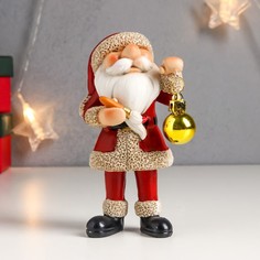 Сувенир полистоун "Дедушка Мороз красит новогодний шарик" 13х6х6,5 см No Brand