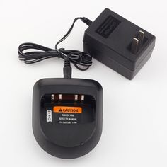 Зарядное устройство PMLN7685A для Mag One MP300 Motorola