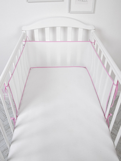 Бортик сетка защитный в кроватку Baby Nice для новорожденных 180х30 см, белый, розовый