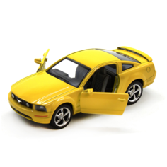 Машинка Kinsmart Ford Mustang GT 2006 1:36 желтая KT5091W