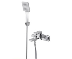 Смеситель для ванны и душа BELZ B60613 с коротким изливом и душевым гарнитуром, хром