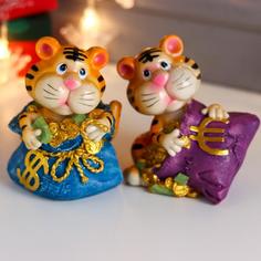 Копилка полистоун "Тигрёнок с мешком золотых монеток" МИКС 12,5х8х10 см No Brand