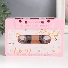 Сувенир музыкальный механический "Аудиокассета. Розовый стиль" 17х11х5 см No Brand