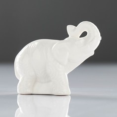 Статуэтка фарфоровая "Индийский слон.Белый", 10х4х8 см No Brand