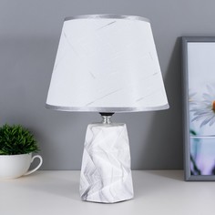 Лампа настольная 16861/1 40Вт Е27 белый 22,5х22,5х32,5 см Risalux