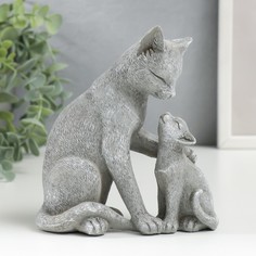 Сувенир полистоун "Кошка с котёнком - ласка" серый 13,5х6,5х12,5 см No Brand