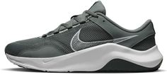 Кроссовки мужские Nike M Legend Essential 3 Next Nature серые 9.5 US