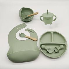 Детский силиконовый набор посуды IQchina для кормления малыша 9 предметов оливковый