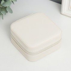 Шкатулка кожзам для украшений Элегия. Квадратная белый 5х10х10 см No Brand