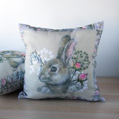 Подушка двусторонняя Кролик и цветы Мята