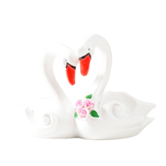 Сувенир полистоун "Два белых лебедя с розами" 3,2х9,5х6,2 см No Brand
