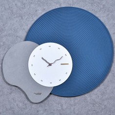 Настенные часы Altitude Comet