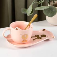 Чайная пара керамическая "Мишка", 220 мл, подставка 18х11,5х7 см, ложка, розовый No Brand