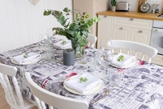 Скатерть текстильная charmantblack 220*140 No Brand