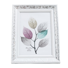 Фоторамка пластик 13х18 см "Серебристая виноградная лоза" белая 22х17 см No Brand