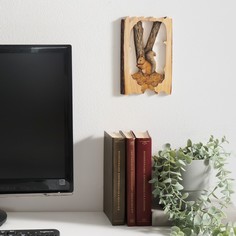 Панно интерьерное дерево Белочка с запасами 12х0,7х19 см No Brand