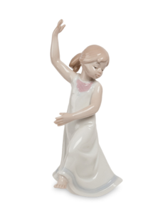 JP-29/ 4 Фигурка Девочка Pavone