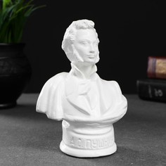 Бюст Пушкина белый, 12х7,5см Хорошие сувениры