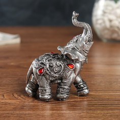 Сувенир полистоун "Серебристый слон в попоне с рубинами" 10х5,5х10 см No Brand