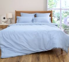 Простыня Maktex из сатина на резинке 200x220x40 Небесный глянцевая