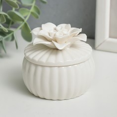 Шкатулка керамика Белый цветок 6,5х6,5х6,5 см No Brand