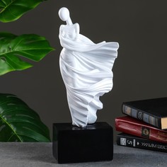 Фигура "Леди в платье на ветру" белый Хорошие сувениры