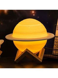NOBRAND Ночник Сатурн (15 см, 6 цветов и 2 режима подсветки)