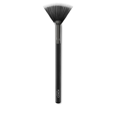 Кисть для пудры Kiko Milano Face 12 powder fan brush веерная