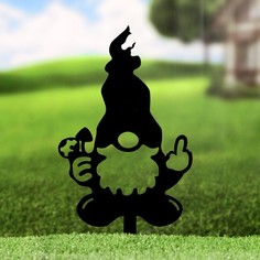 Хорошие сувениры Садовая фигура "Гном хулиган с пальцем" 30х15см + 10см штекер