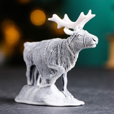 Новогодняя фигурка Северный олень 9226129 1 шт. No Brand
