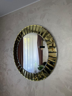 Зеркало круглое Аура 80 см для ванной в золотой раме фацет