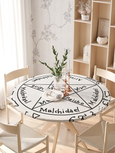 Круглая кухонная скатерть на резинке JoyArty, на круглый стол диаметром 105-120 см