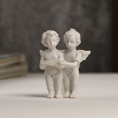Сувенир полистоун "Белоснежные ангелочки с книгой" 5,7х4,4х3,3 см No Brand