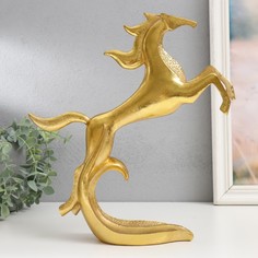 Сувенир полистоун "Скакун на волне" золото 30х27х7 см No Brand