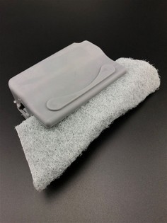Щетка для уборки пыли и грязи из оконных рам (Цвет: Серый ) No Brand