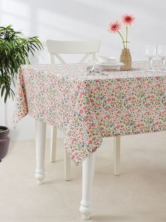 Скатерти Карна "FLOWERS V1"; 150 х 220 Karna