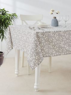 Скатерти Карна "FLOWERS V2"; 150 х 220 Karna
