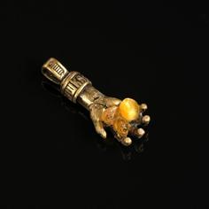 Сувенир кошельковый "Рука-загребушка", латунь, янтарь, 2,2х1х0,6 см Sima Land