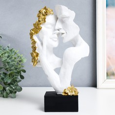 Сувенир полистоун бюст Пара - Страсть. Цветы белый с золотом 6,5х18,5х30,5 см No Brand
