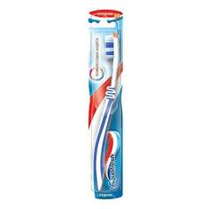 Зубная щетка Aquafresh 3-Way Head средняя