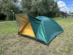 Палатка двухслойная трехместная Zevs Taiga Green 220x250x150 см.