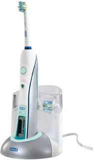 Электрическая зубная щетка Oral-B Professional Care 9500 Triumph белая, голубая